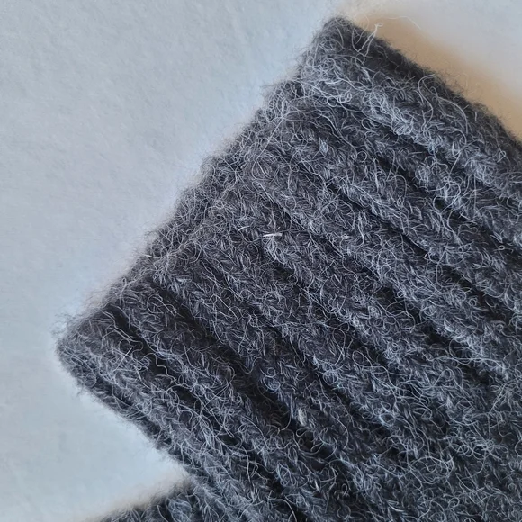 HL AFFAIR Sweater. Size: L - Picture 11 of 14